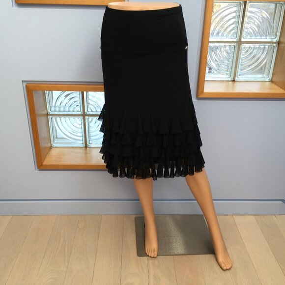 Deca Paris Black Skirt with Ruffle Hem Size T1 (Small) - Picture 1 of 14